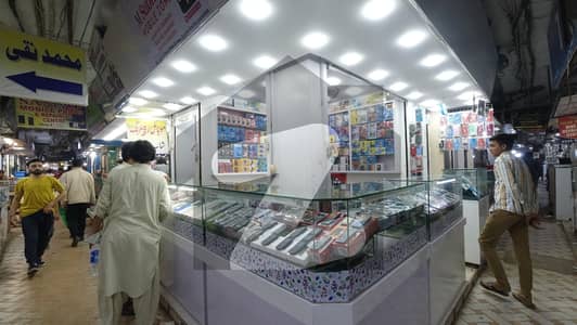 سیرینا موبائل مال بفر زون نارتھ کراچی کراچی میں 0.44 مرلہ دکان 1.15 کروڑ میں برائے فروخت۔
