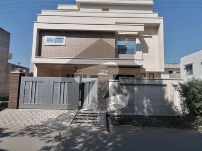 10 Marla House For sale In Beautiful Canal View - Sector 3
