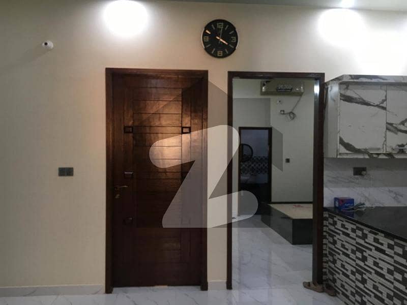 نارتھ کراچی - سیکٹر 11-C / 2 نارتھ کراچی کراچی میں 6 کمروں کا 5 مرلہ مکان 3.1 کروڑ میں برائے فروخت۔