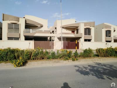Good Location 350sq yards House Is Available For Rent