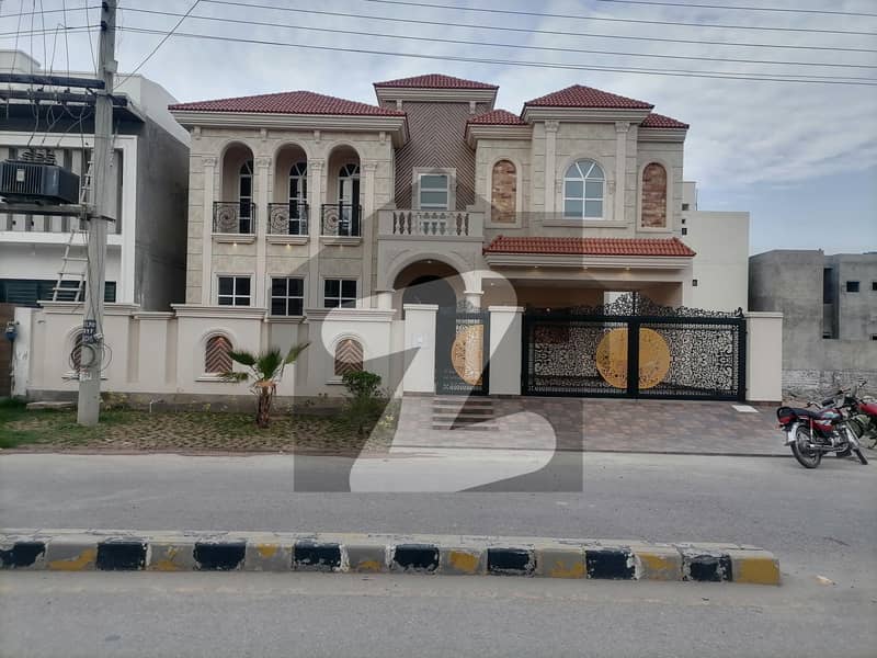 1 Kanal House Available For sale In Wapda Town Phase 2
