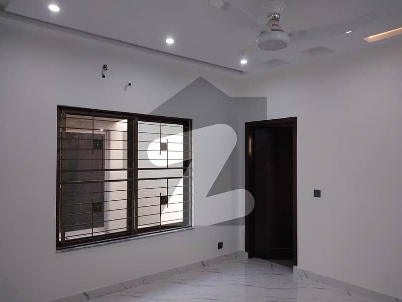 A Stunning House Is Up For Grabs In Park View - Block C Lahore