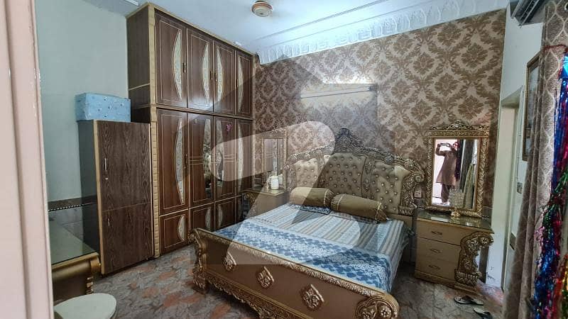 سبزہ زار سکیم ۔ بلاک جی سبزہ زار سکیم لاہور میں 4 کمروں کا 1 کنال مکان 4.75 کروڑ میں برائے فروخت۔