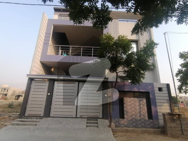 گارڈن سٹی ۔ بلاک اے گارڈن سٹی گداپ ٹاؤن کراچی میں 6 کمروں کا 8 مرلہ مکان 2.5 کروڑ میں برائے فروخت۔