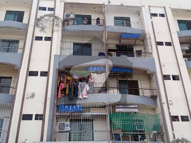 سعدی روڈ کراچی میں 2 کمروں کا 3 مرلہ فلیٹ 48 لاکھ میں برائے فروخت۔