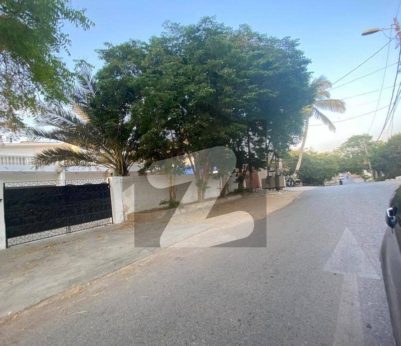 500 Yards Residential Old House Available For Sale In Prime Location Of Bath Island