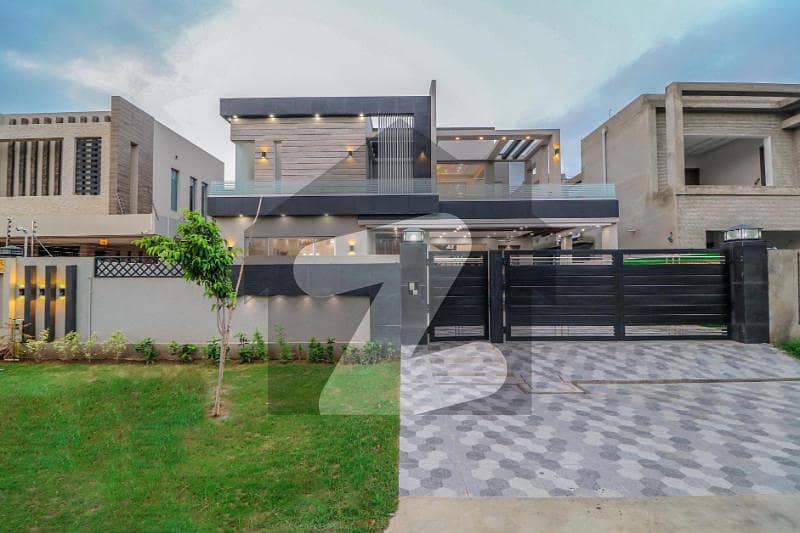 One Kanal Slightly Use Luxurious Bungalow Situated At Heart Of Phase 6 Near Sports Complex