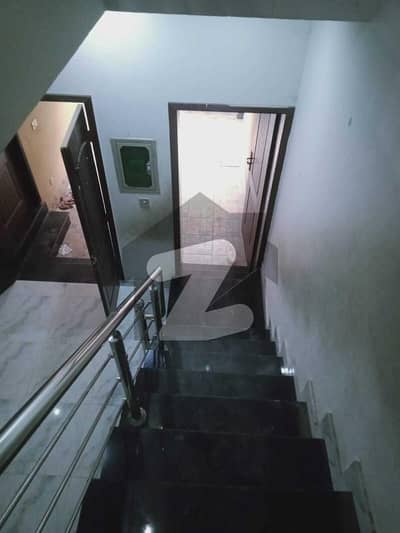 سمن آباد لاہور میں 5 کمروں کا 6 مرلہ مکان 2.5 کروڑ میں برائے فروخت۔