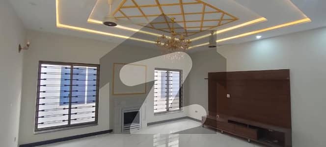 1 Kanal House Available For Rent In Shaheen Block Bahria Town Lahore