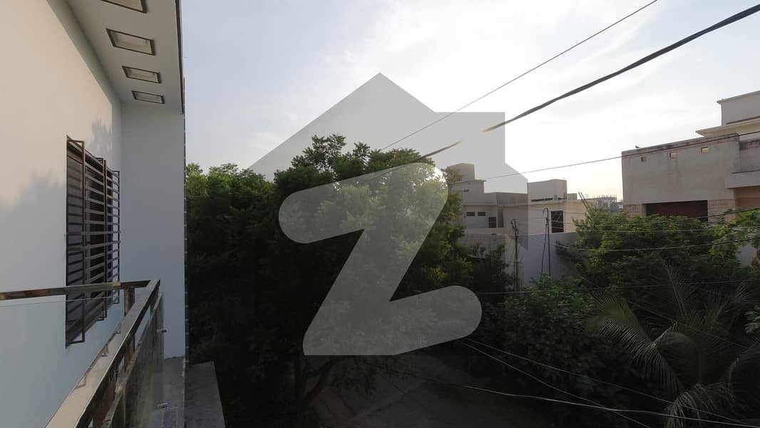 گلشنِ معمار - سیکٹر ٹی گلشنِ معمار گداپ ٹاؤن کراچی میں 6 کمروں کا 10 مرلہ مکان 3.8 کروڑ میں برائے فروخت۔