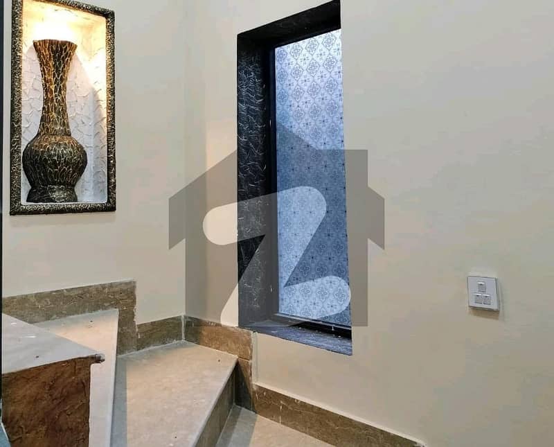 گلبرگ ویلی فیصل آباد میں 3 کمروں کا 3 مرلہ مکان 70.0 لاکھ میں برائے فروخت۔