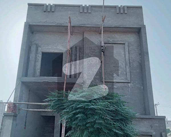 گرین آرچرڈ لوئر کینال روڈ فیصل آباد میں 3 کمروں کا 4 مرلہ مکان 60 لاکھ میں برائے فروخت۔