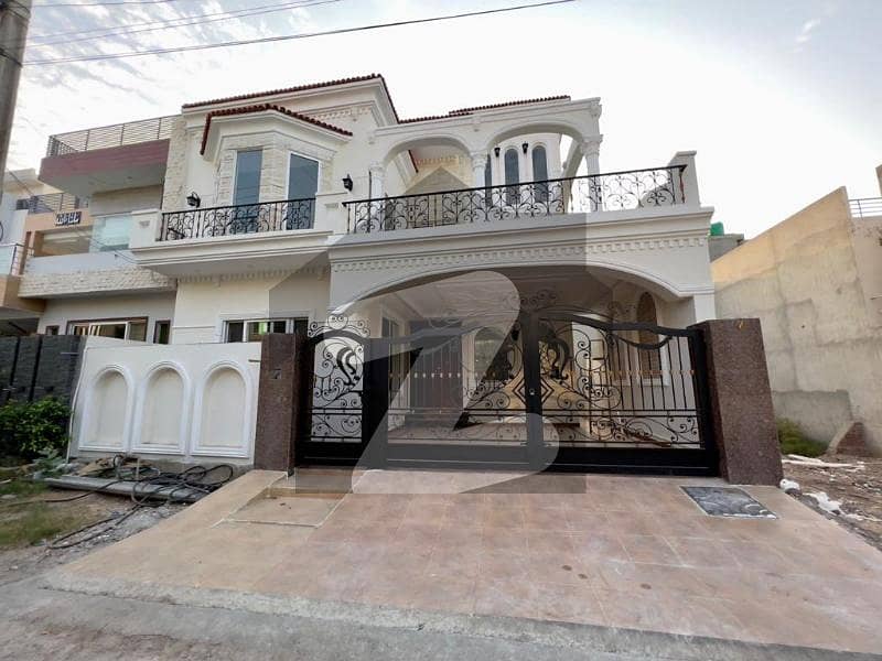 10 Marla Brand New Luxuries House Available For Sale