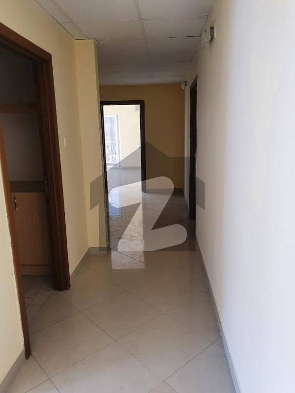 Very Well Maintained 3248 Square Feet 3 Bedroom Corner And Swimming Pool Facing Apartment At Most Desirable Project Of Town Known As Creek Vista Located On Prime Location Of Dha Phase 8 Is Available For Sale
