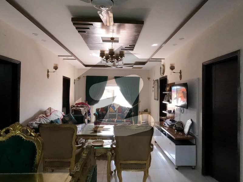 ڈیفینس ویو فیز 1 ڈیفینس ویو سوسائٹی,کراچی میں 4 کمروں کا 9 مرلہ فلیٹ 3.25 کروڑ میں برائے فروخت۔