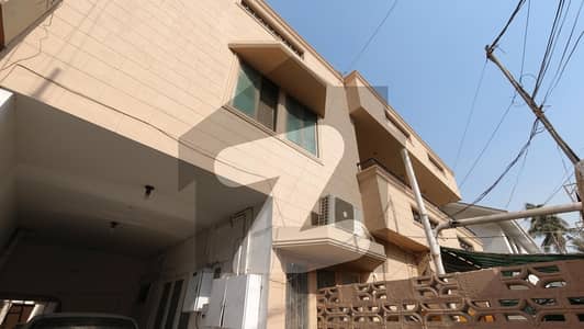 گلشنِ اقبال - بلاک 5 گلشنِ اقبال گلشنِ اقبال ٹاؤن کراچی میں 7 کمروں کا 1 کنال مکان 16.5 کروڑ میں برائے فروخت۔