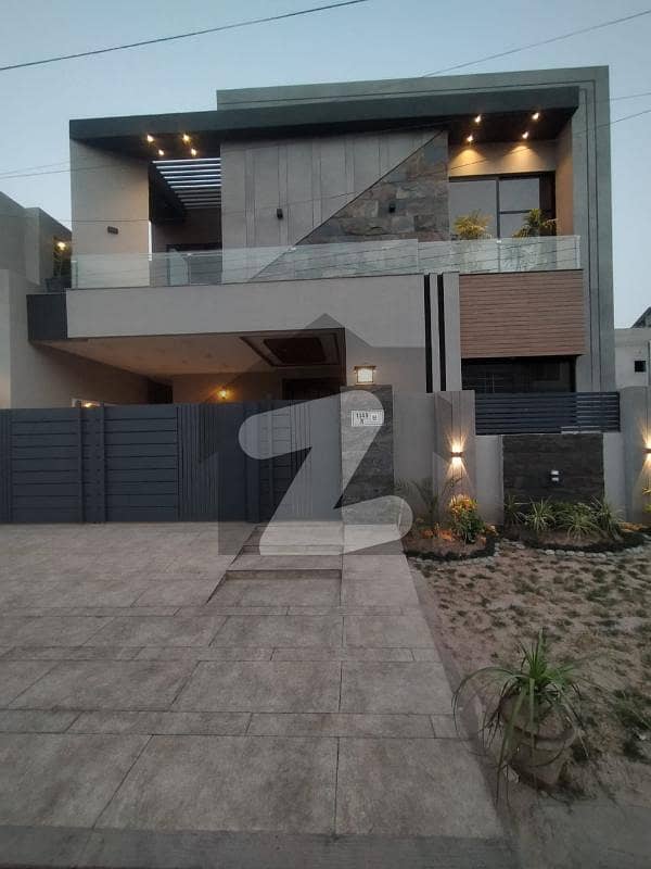 Stunning 10 Marla House In Wapda Town Phase 2 Available