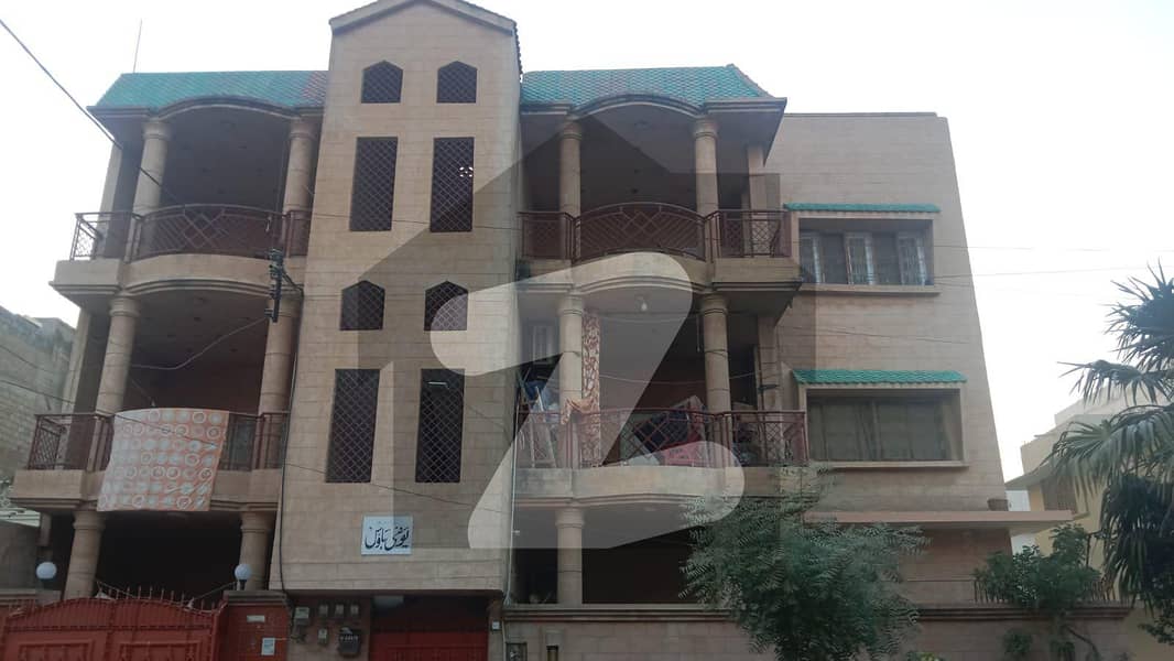 نارتھ ناظم آباد ۔ بلاک ایچ نارتھ ناظم آباد کراچی میں 5 کمروں کا 9 مرلہ مکان 4.1 کروڑ میں برائے فروخت۔