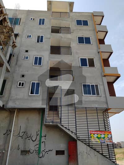 Good 660 Square Feet Flat For sale In Jinnah Gardens Phase 1