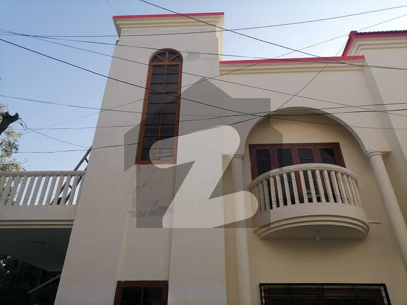 کلفٹن ۔ بلاک 5 کلفٹن کراچی میں 4 کمروں کا 11 مرلہ مکان 7 کروڑ میں برائے فروخت۔