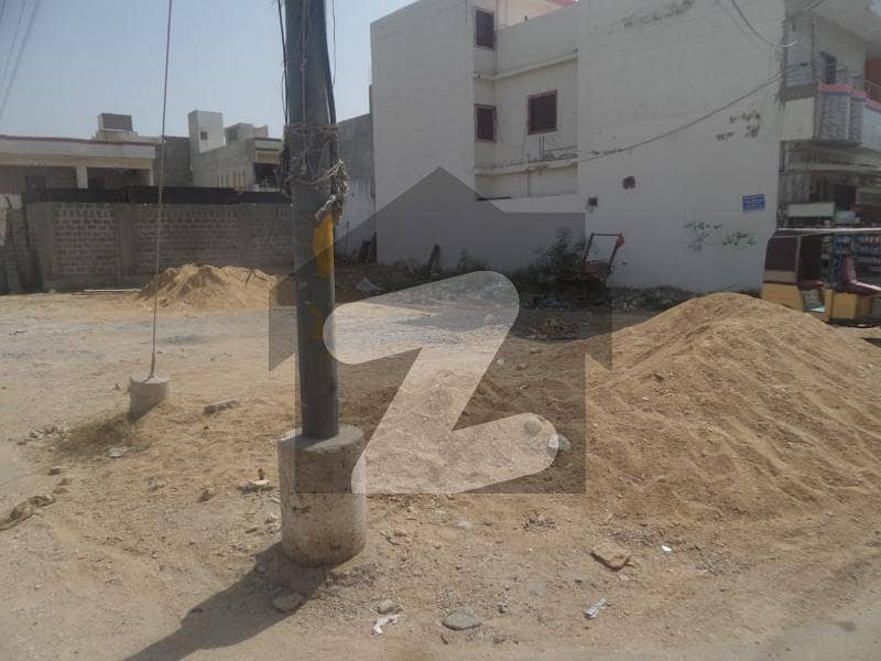گلشنِ معمار - سیکٹر ایکس گلشنِ معمار گداپ ٹاؤن کراچی میں 2.02 کنال کمرشل پلاٹ 30 کروڑ میں برائے فروخت۔