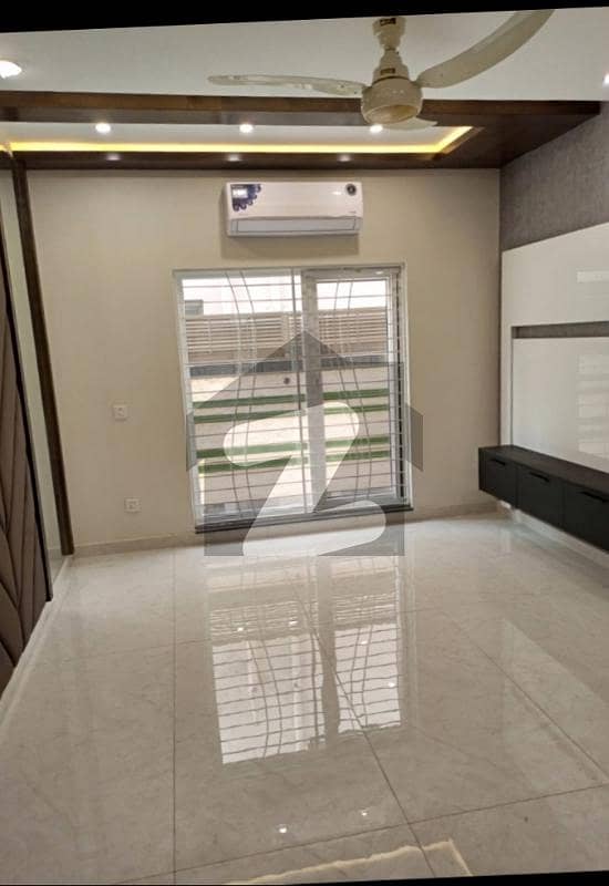 1 Kanal Brand New Upper Portion Available For Rent In Dha Phase 8