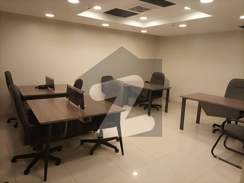 Office In Clifton - Block 5 For rent