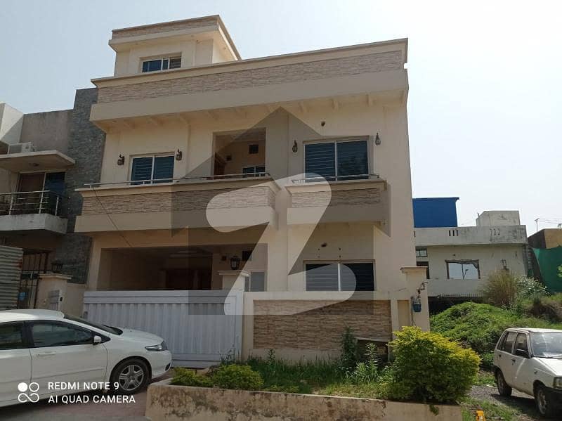 جی ۔ 13 اسلام آباد میں 5 کمروں کا 8 مرلہ مکان 5.2 کروڑ میں برائے فروخت۔ جی ۔ 13 اسلام آباد میں 5 کمروں کا 8 مرلہ مکان 5.2 کروڑ میں برائے فروخت۔