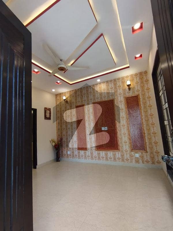 الکبیر فیز 2 - بلاک بی الکبیر ٹاؤن - فیز 2 الکبیر ٹاؤن رائیونڈ روڈ لاہور میں 3 کمروں کا 3 مرلہ مکان 40 ہزار میں کرایہ پر دستیاب ہے۔
