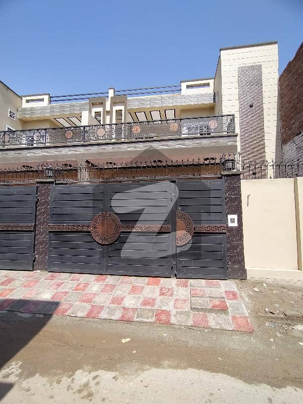 زکریا ٹاؤن ملتان میں 5 کمروں کا 6 مرلہ مکان 1.25 کروڑ میں برائے فروخت۔