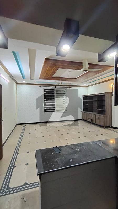 14 Marla 1st Floor Portion For Rent