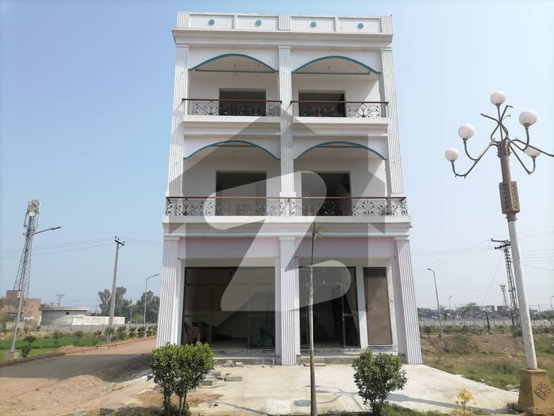 Prime Location 1.33 Marla Building In Only Rs. 5,900,000