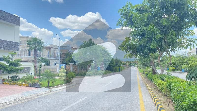 Solid Ground Level Plot For Sale In Media Town