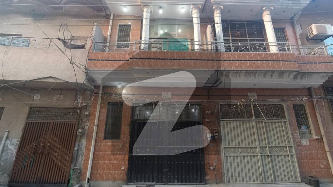 کینال بینک ہاؤسنگ سکیم لاہور میں 3 کمروں کا 3 مرلہ مکان 95 لاکھ میں برائے فروخت۔
