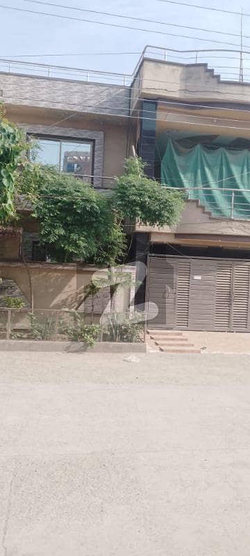 غوث گارڈن - فیز 4 غوث گارڈن لاہور میں 5 کمروں کا 10 مرلہ مکان 2 کروڑ میں برائے فروخت۔