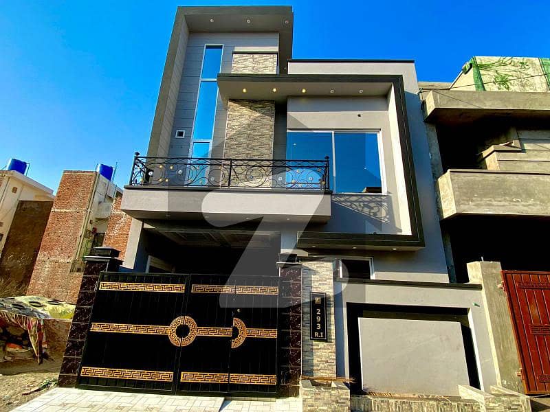 5 Marla Modern Looking Outstanding House Near To Emporium Mall For Sale Prime Location