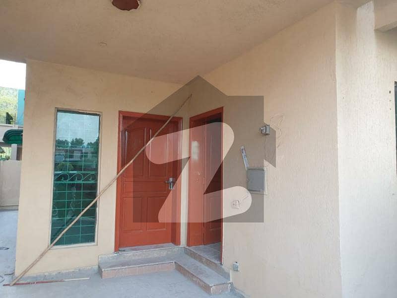 Khayban Amin E Block , Facing Park , Outstanding  Location,  Direct Owner Meeting House