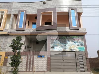 سٹی ولاز هاوسنگ سکیم سمندری روڈ فیصل آباد میں 7 مرلہ مکان 1.35 کروڑ میں برائے فروخت۔