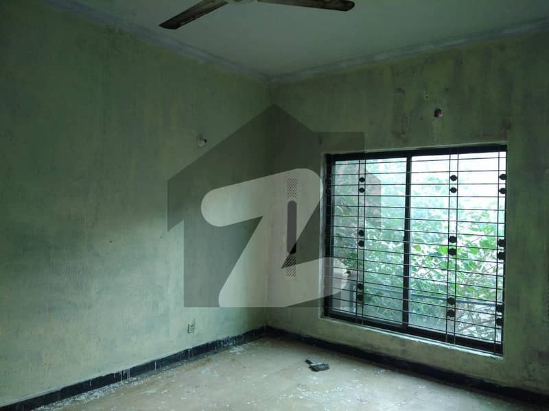 Centrally Located Upper Portion Available In Paragon City For rent