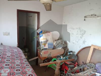 In Wahdat Road You Can Find The Perfect Room For rent