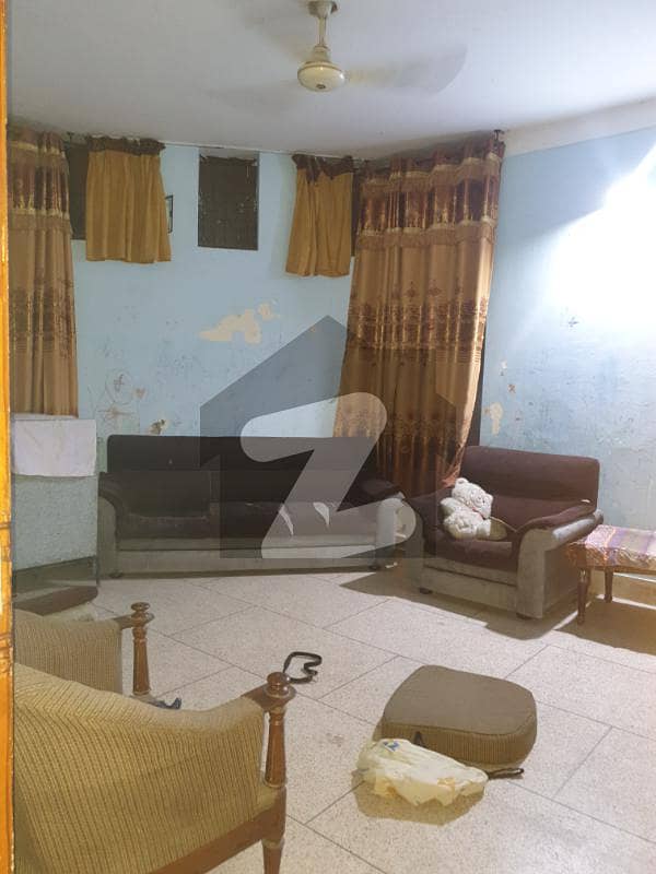 سمن آباد ۔ بلاک این سمن آباد لاہور میں 4 کمروں کا 4 مرلہ مکان 1.3 کروڑ میں برائے فروخت۔
