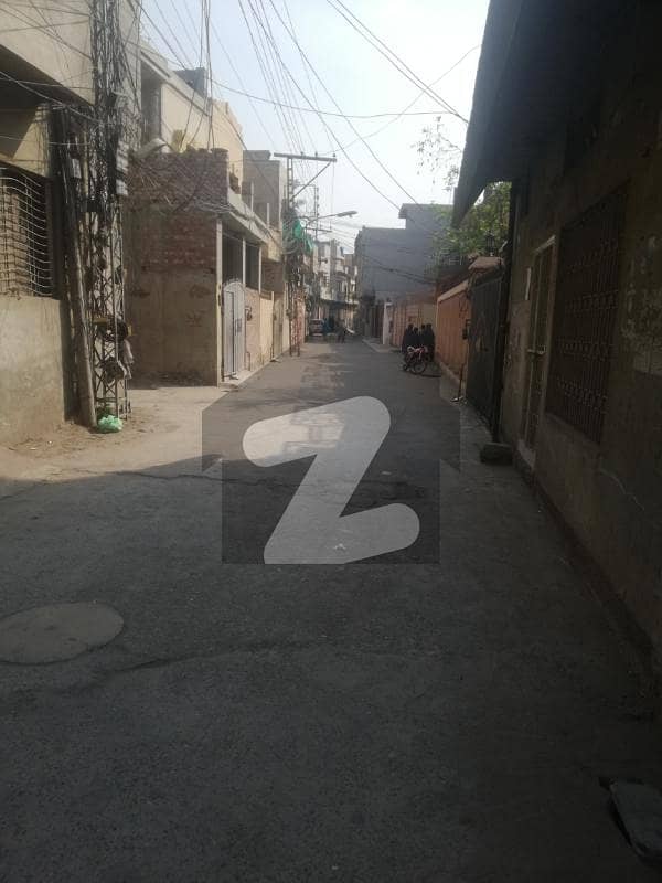 5 Marla Residencal Plot For Sale In Aamir Town Near Canal Road