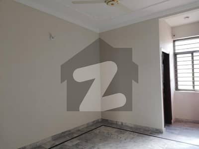 2 bed room flat for sale in pakistan town near to pwd sirf ak call janab