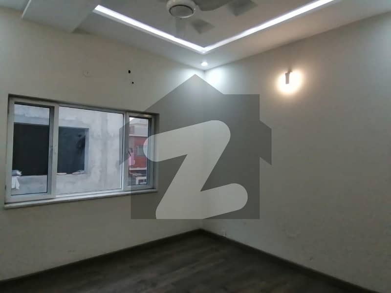 ای ایم ای سوسائٹی ۔ بلاک اے ای ایم ای سوسائٹی لاہور میں 3 کمروں کا 1 کنال بالائی پورشن 80 ہزار میں کرایہ پر دستیاب ہے۔