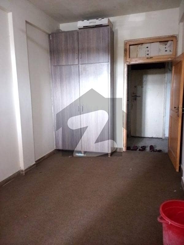 2 rooms flat for rent for bachelor