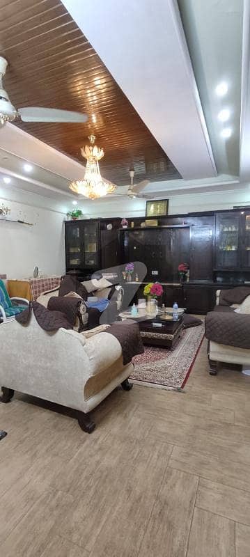 10 Marla Upper portion in Allama Iqbal Town