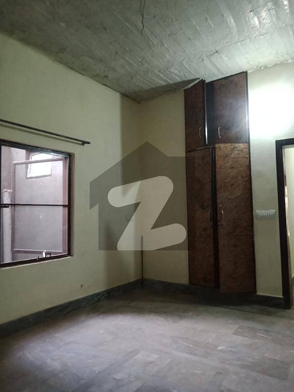 یو بی ایل ہاؤسنگ سوسائٹی لاہور میں 2 کمروں کا 6 مرلہ زیریں پورشن 27 ہزار میں کرایہ پر دستیاب ہے۔