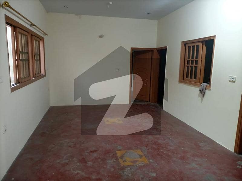 400 Sqy 3 Bed Dd First Floor Portion With Roof For Rent