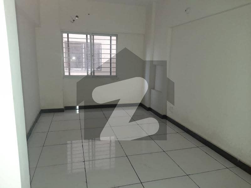 3 Bed DD Flat For Rent In King Classic