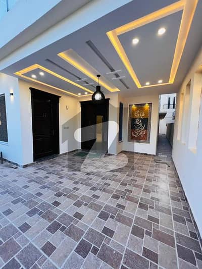 بش ایگزیکٹو ولاز ملتان میں 5 کمروں کا 7 مرلہ مکان 2.15 کروڑ میں برائے فروخت۔ بش ایگزیکٹو ولاز ملتان میں 5 کمروں کا 7 مرلہ مکان 2.15 کروڑ میں برائے فروخت۔